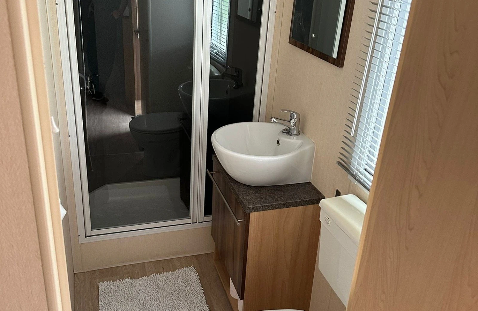 6b5b7252 8992 4fed 9757 2fb409757019