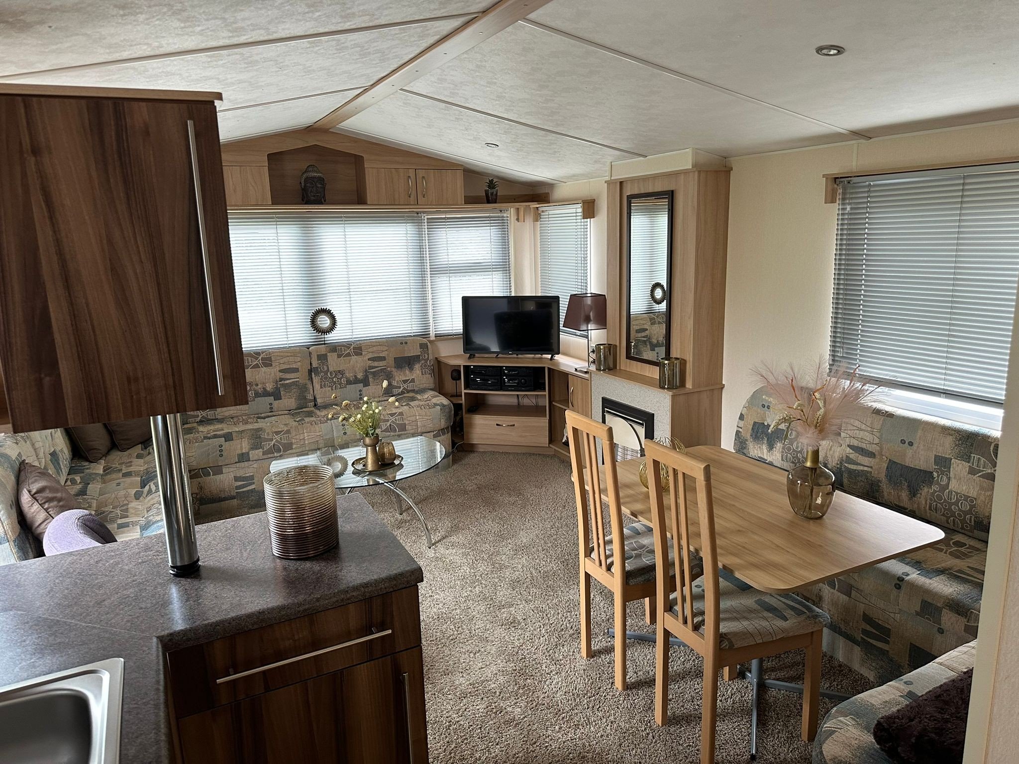 8dbb164b e8aa 42d4 a2fc 73aed4e2ce2a