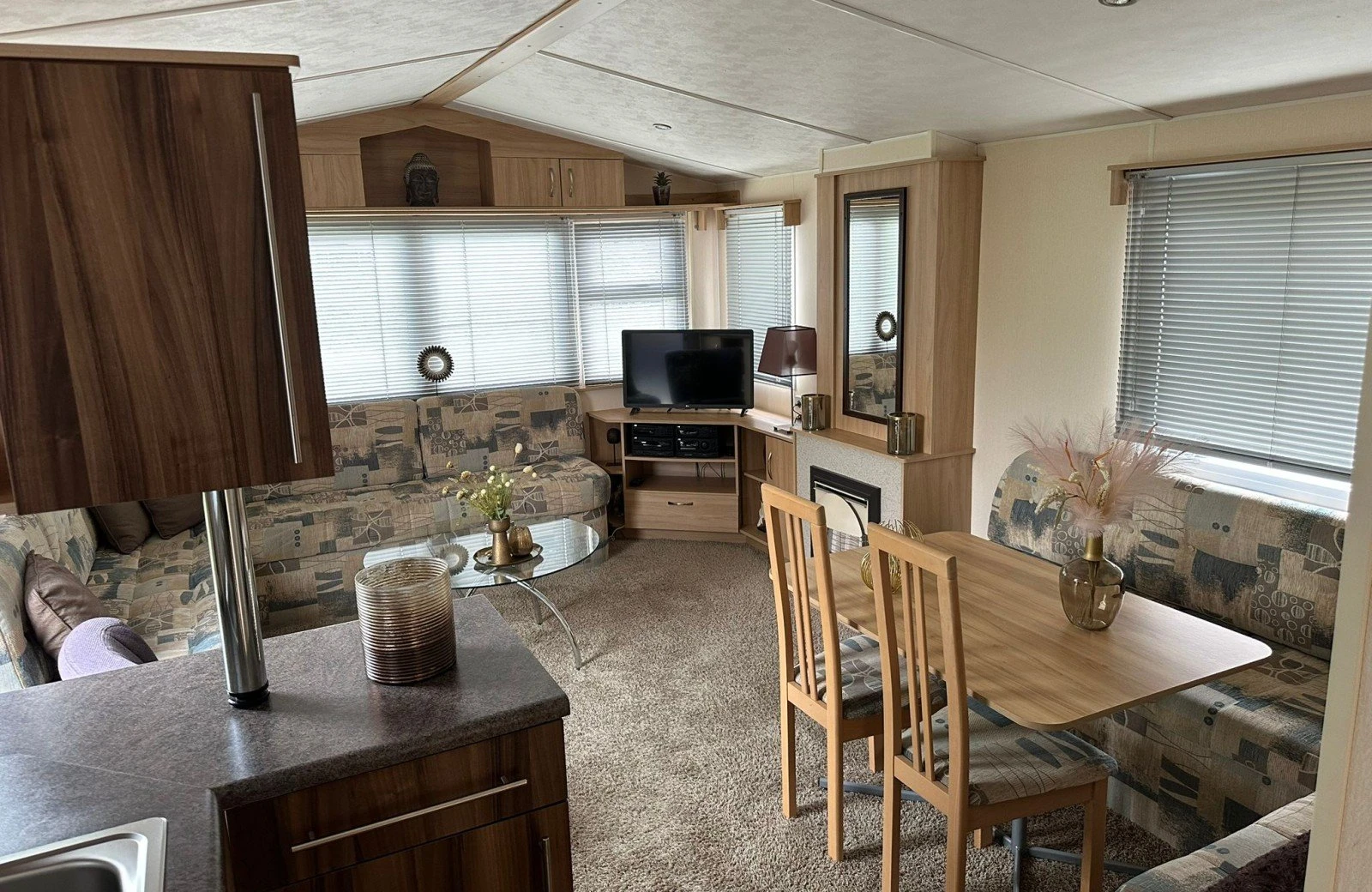 8dbb164b e8aa 42d4 a2fc 73aed4e2ce2a