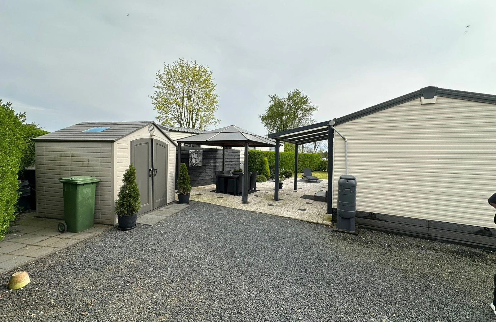 B273857c 8cc1 4b2a b827 e421613fdbe1