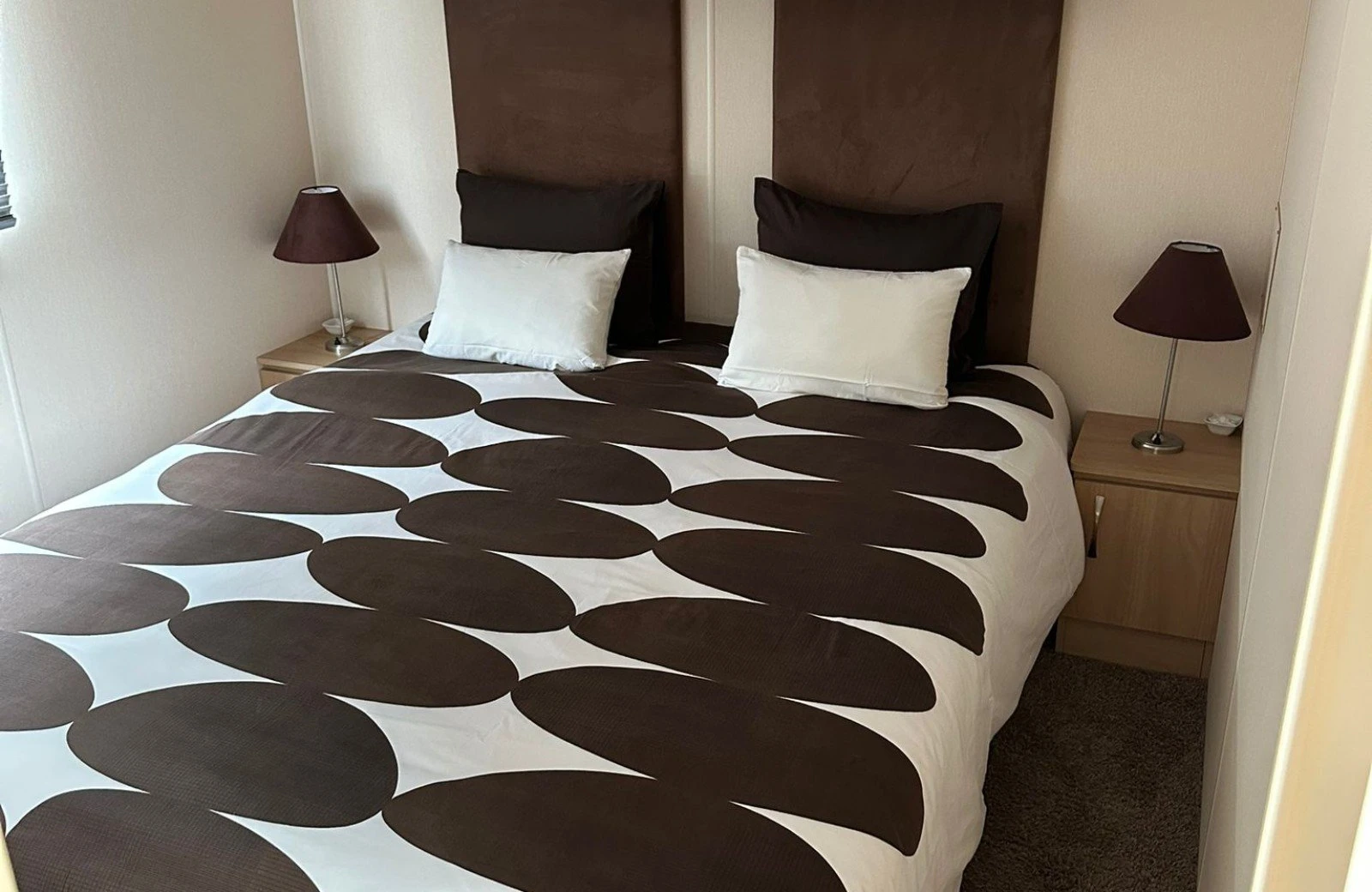 E88b480b 4a40 4a70 80d1 547ffb88d3a3