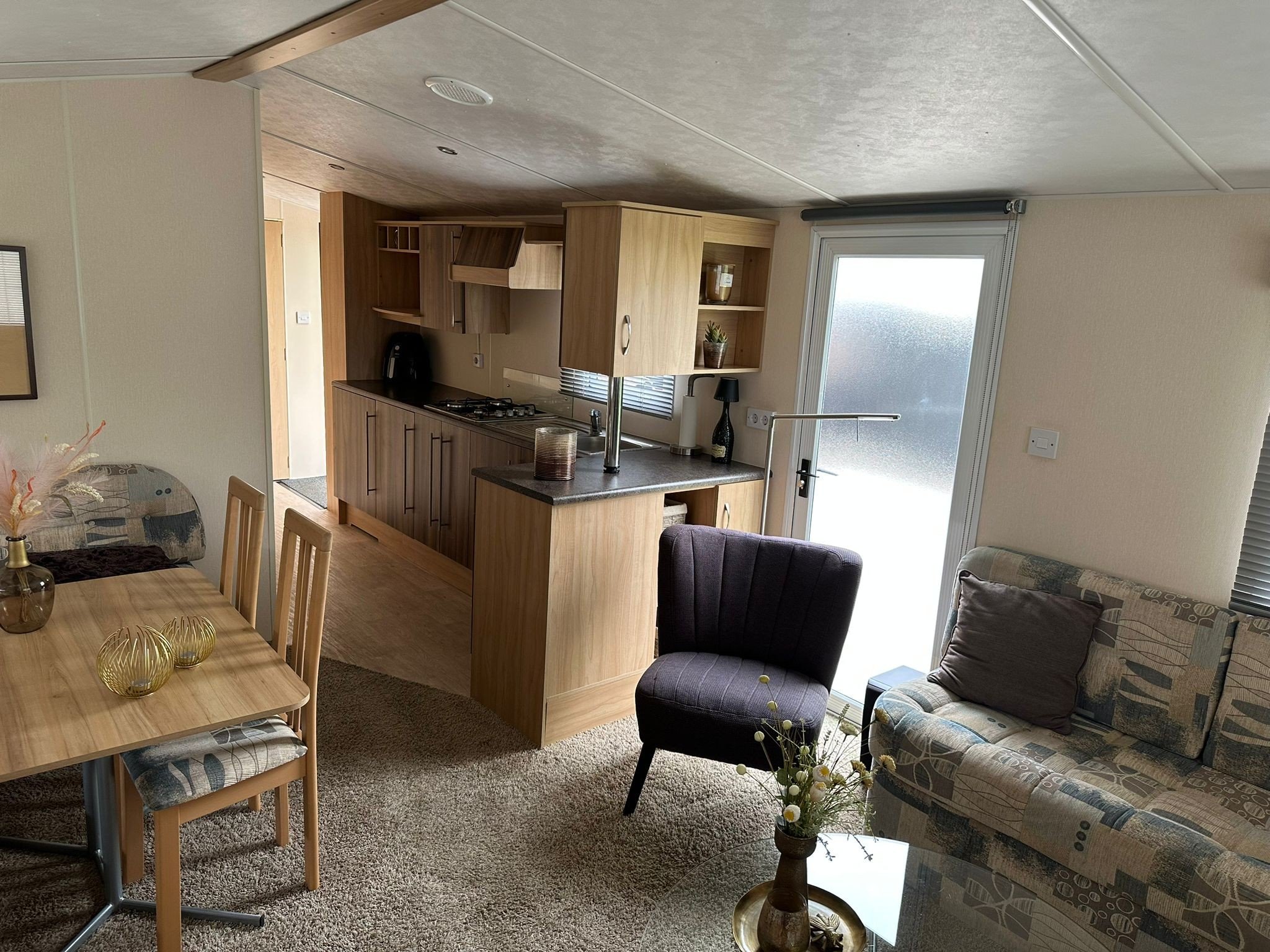 Ee501beb a0bd 48a4 9c23 2880dbaaa465